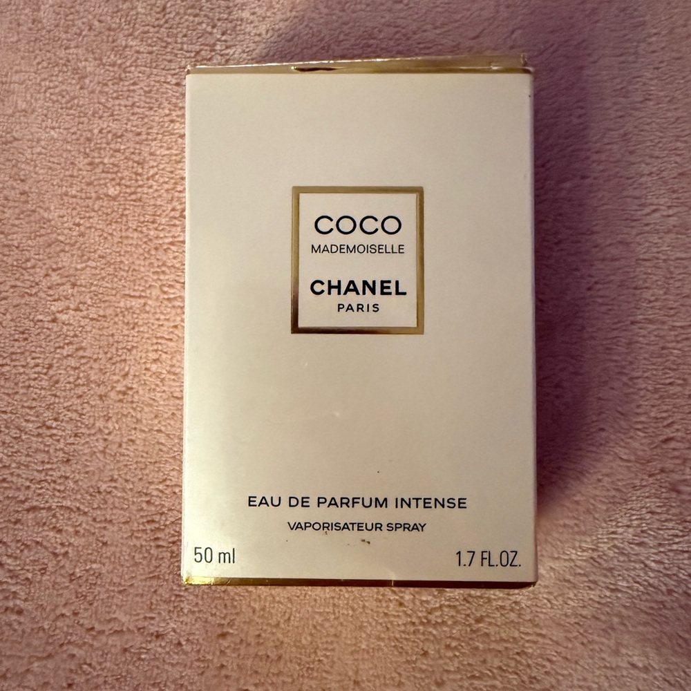 CHANEL Coco Mademoiselle Eau de Parfum Intense